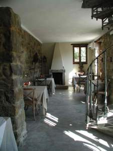 Xtrallusion offers characteristic Bed and Breakfast, B&B, Guest House, Hotel, Albergo and Country Lodge accommodation in Italy. Plus independent self-guided Walking, Adventure, Activity, Skiing and Paragliding Holiday itineraries on the Italian Rivieras, in the Italian Lakes, in the Italian Alps and in some of the most beautiful corners of Italy.